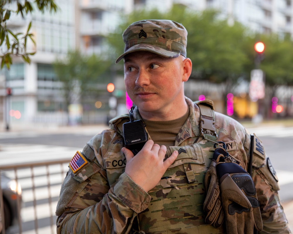 Tennessee National Guard assist D.C. Metro Police