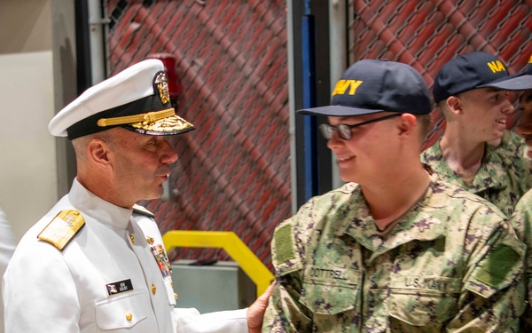 VCNO Jim Kilby Attends Capping Ceremony at Bootcamp