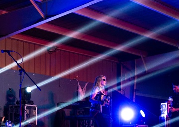 Anthem Road Band visits the 386th AEW