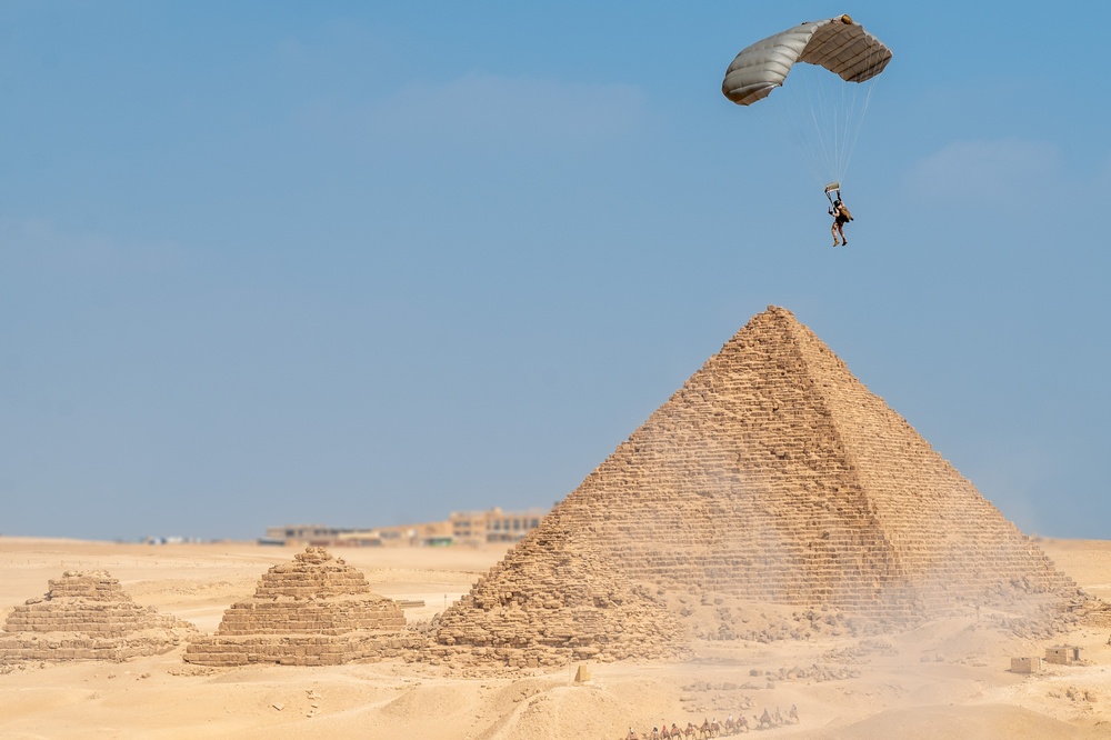 BRIGHT STAR 25: Military Free Fall over The Great Pyramids of Giza