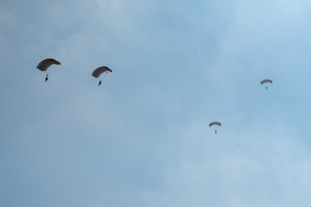 BRIGHT STAR 25: Military Free Fall over The Great Pyramids of Giza