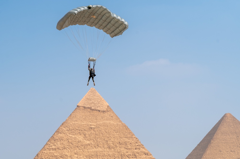BRIGHT STAR 25: Military Free Fall over The Great Pyramids of Giza