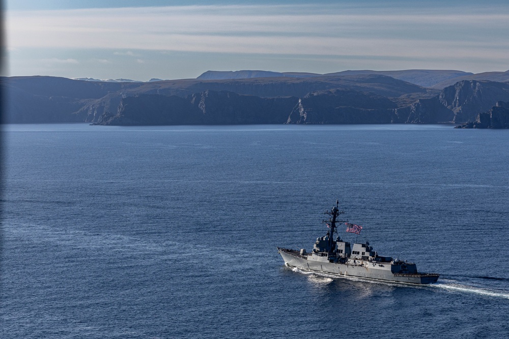 USS Bainbridge Operates with Royal Norwegian Navy in Soroysundet