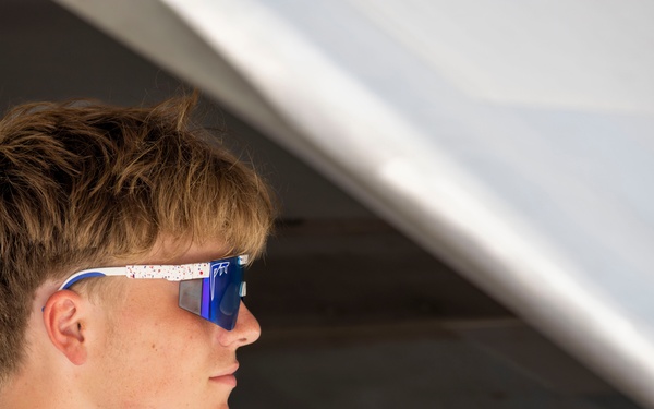 Future Aviators Find Inspiration at EAA AirVenture