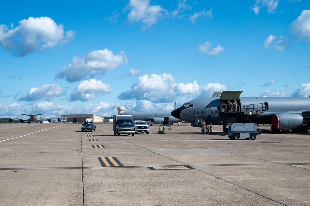 KC-135 Power Unit Loading