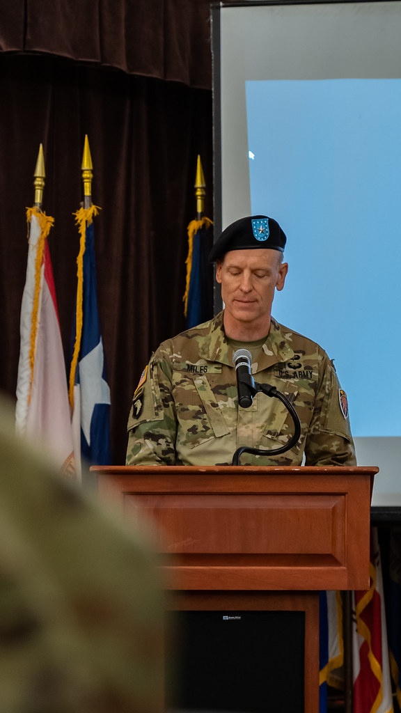 7th Signal Command (Theater) Change of Command