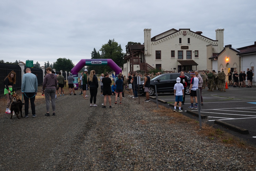 One Team, One Fight: WA National Guard Hosts Suicide Prevention 5K