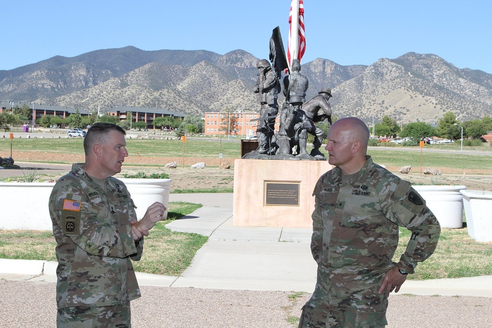 BG Parker Visits NETCOM, Ft. Huachuca