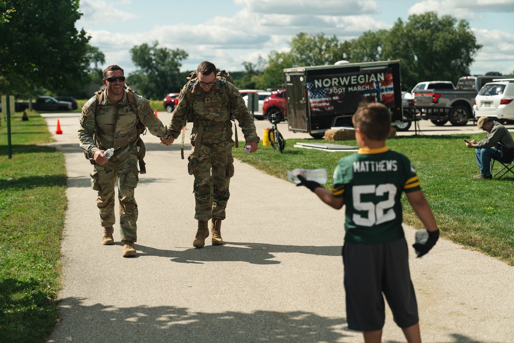 Wisconsin National Guard hosts Norwegian Ruck March