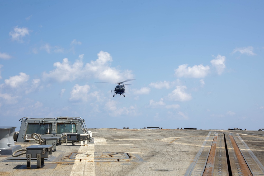 USS Truxtun Conducts Flight Quarters with Indian Navy
