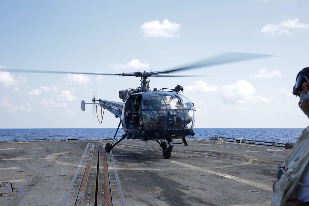 USS Truxtun Conducts Flight Quarters with Indian Navy