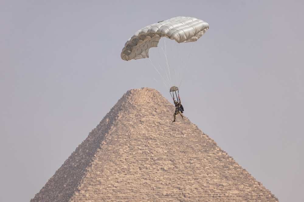 BRIGHT STAR 25: Military Free Fall over The Great Pyramids of Giza