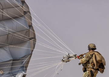 BRIGHT STAR 25: Military Free Fall over The Great Pyramids of Giza