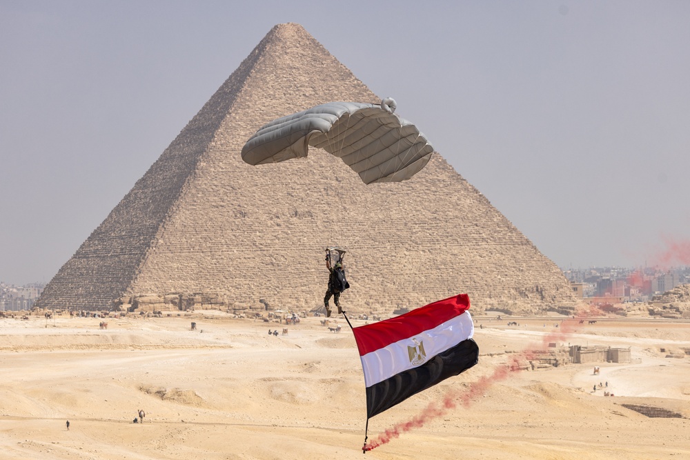 BRIGHT STAR 25: Military Free Fall over The Great Pyramids of Giza