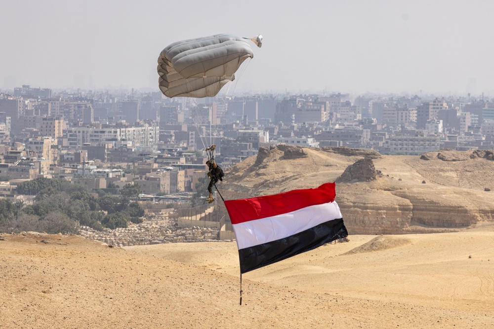 BRIGHT STAR 25: Military Free Fall over The Great Pyramids of Giza
