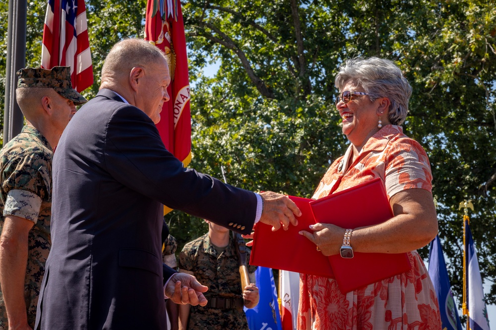 II Marine Expeditionary Force Chief of Protocol Retires after 27 years of service