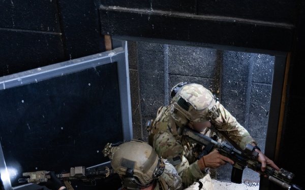 Special Forces Closed-Quarter Battle Training