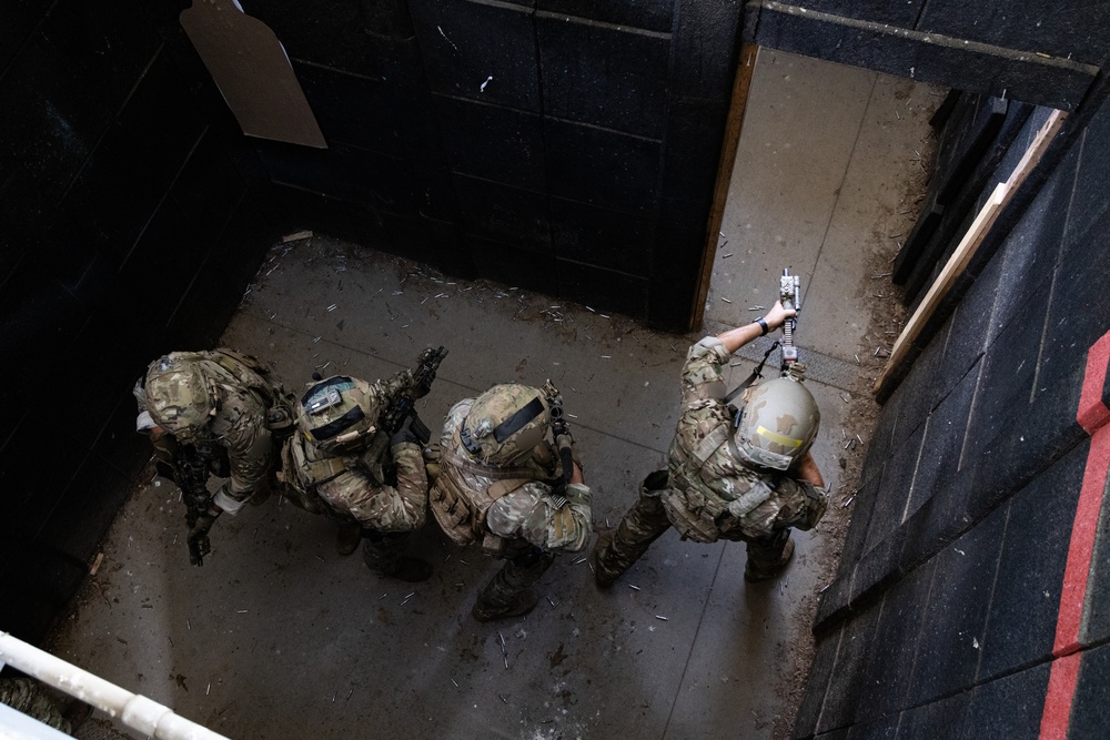 Special Forces Closed-Quarter Battle Training