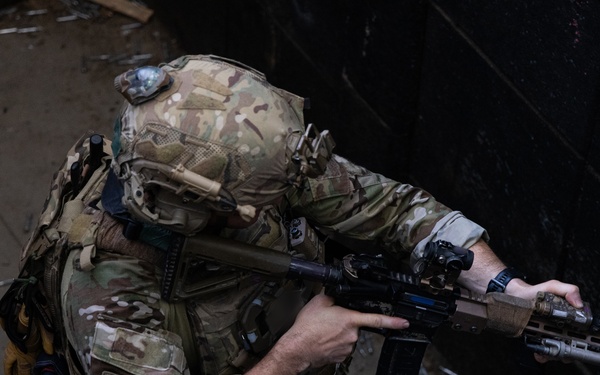 Special Forces Closed-Quarter Battle Training