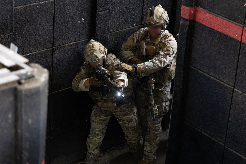 Special Forces Closed-Quarter Battle Training