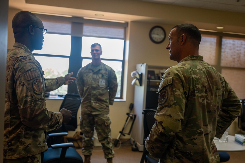 8th AF command chief visits Dyess