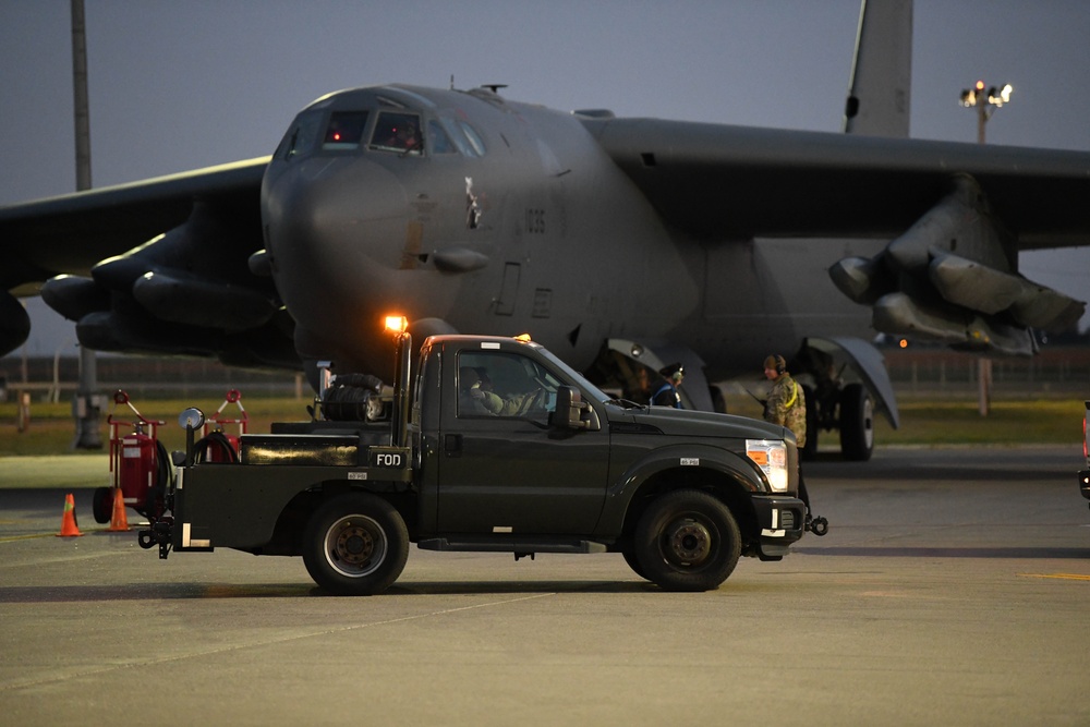 Warbird Week strengthens lethality across the 5th Bomb Wing