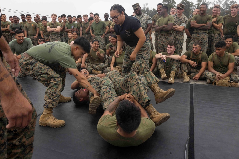 9th Communications Battalion conduct MCMAP