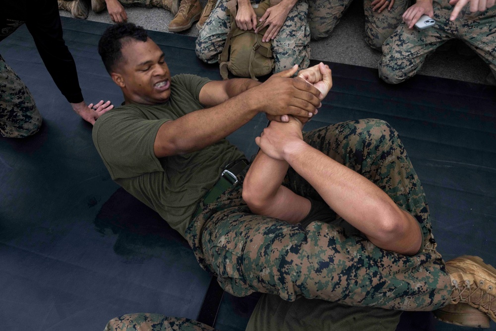 9th Communications Battalion conduct MCMAP