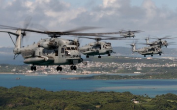 Marines with MWSS-172, HMH-462 fly in formation