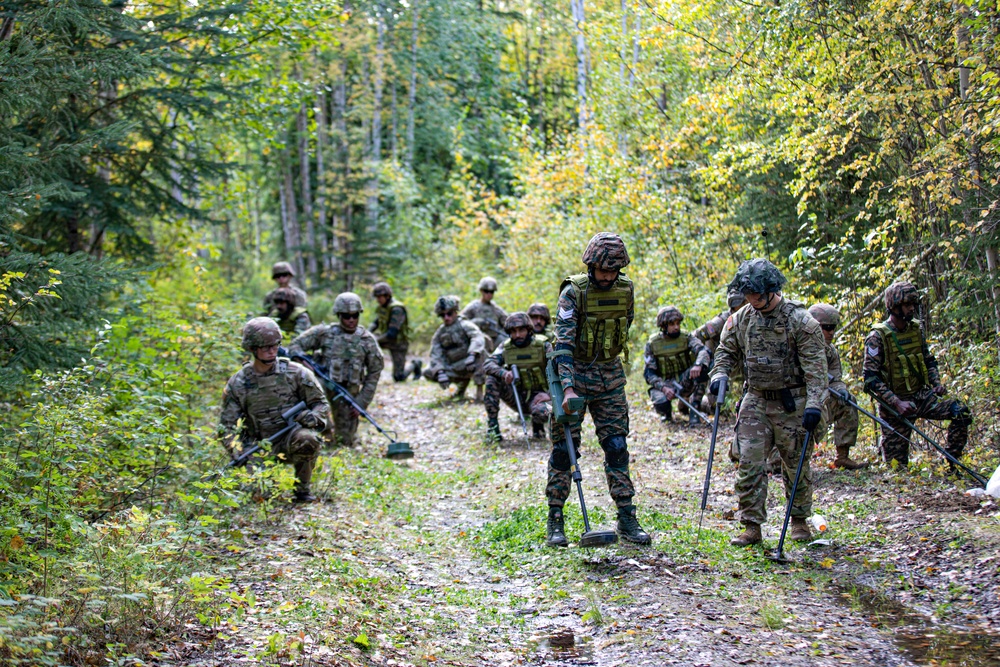 U.S., Indian Armies exchange engineering best practices during Yudh Abhyas 2025 in Alaska