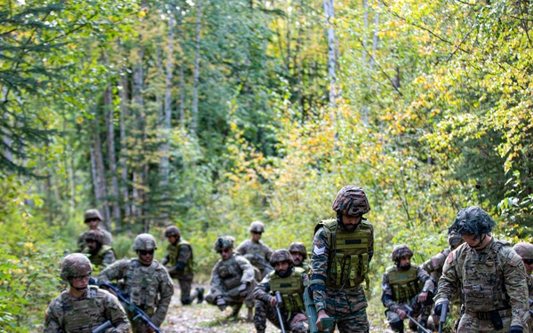 U.S., Indian Armies exchange engineering best practices during Yudh Abhyas 2025 in Alaska