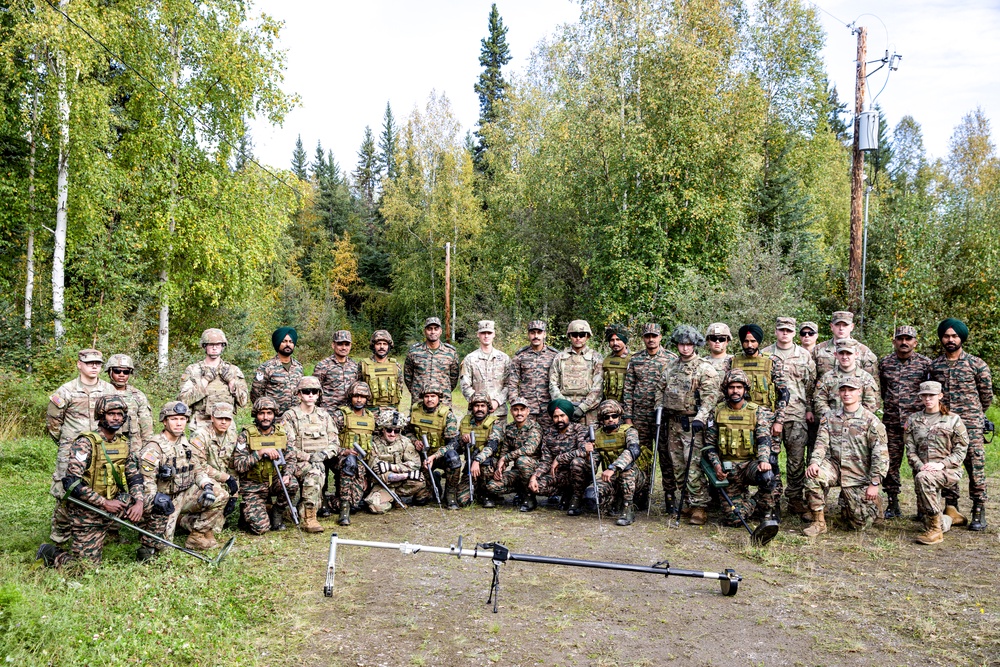 U.S., Indian Armies exchange engineering best practices during Yudh Abhyas 2025 in Alaska