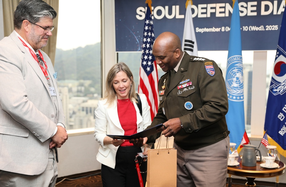 Tri-Command Commander and Canada Deputy Minister Department of National Defense at SDD 2025