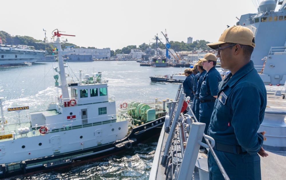 USS Dewey (DDG 105) Conducts Sea and Anchor