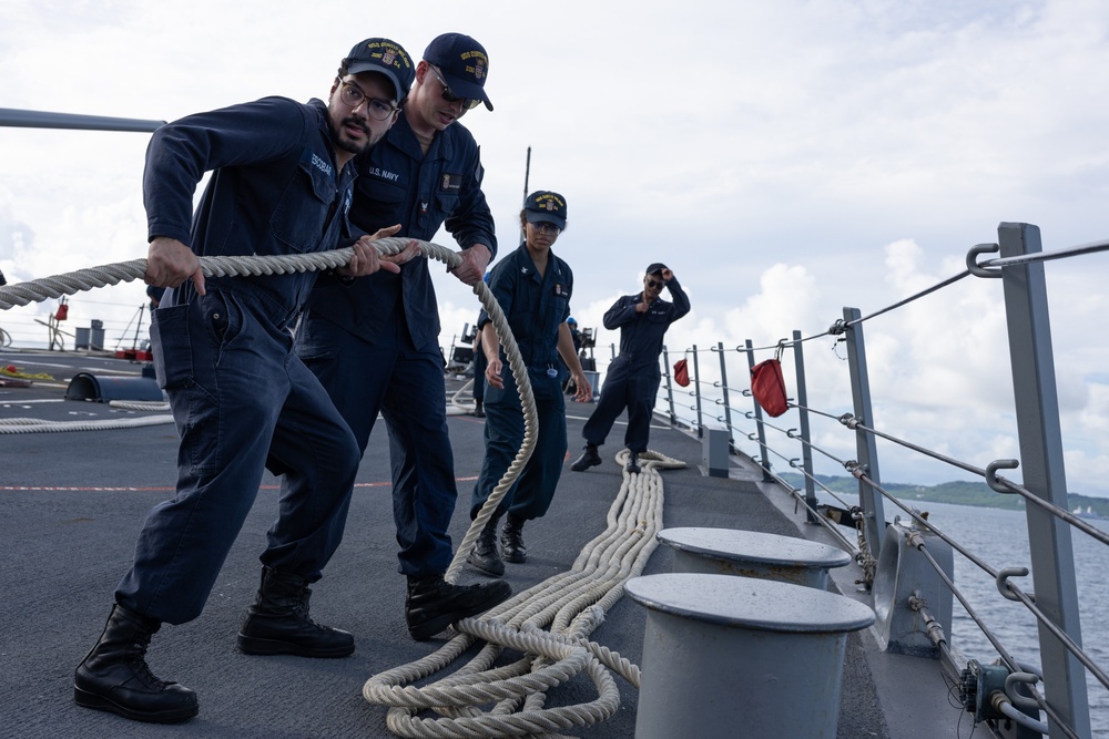 USS Curtis Wilbur (DDG 54) Conducts Sea And Anchor