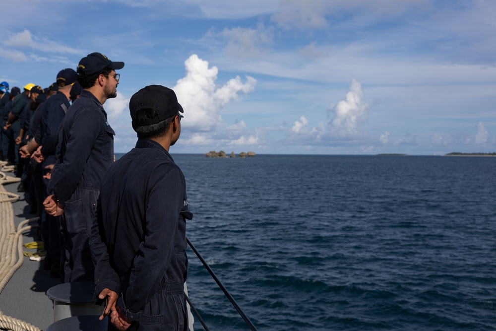 USS Curtis Wilbur (DDG 54) Arrives In Okinawa