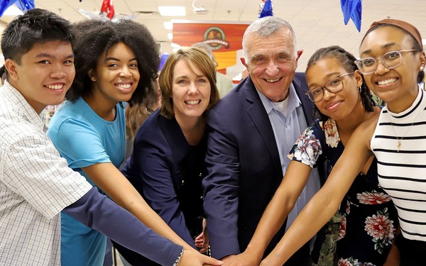 Fisher House Foundation, DeCA announce winners Scholarships for Military Children awards