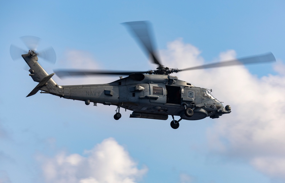 HSM 35 Conducts Routine Flight Operations Aboard DDG 105