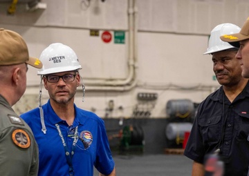 PEO Aircraft Carriers Visits George Washington
