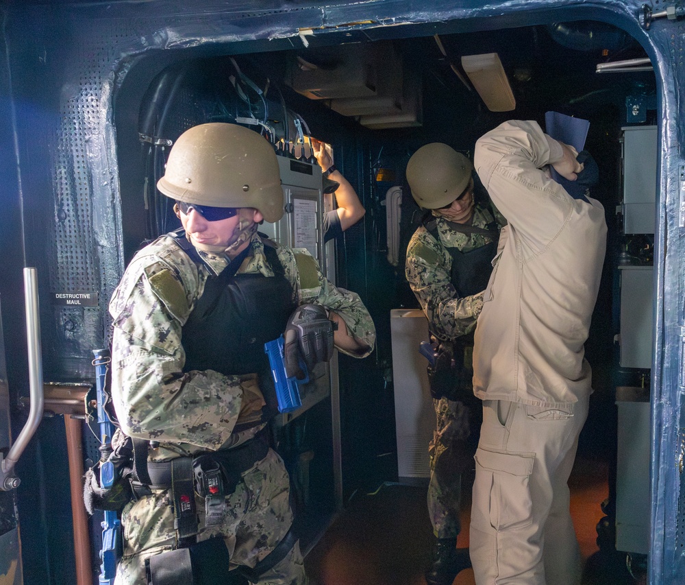 Sailors From USS Dewey (DDG 105) Conduct VBSS Training in RHIB