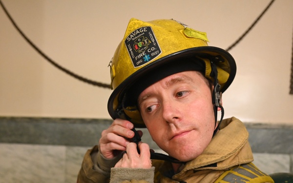 D.C. National Guardsmen join U.S. Park Police for 9/11 memorial stair climb at Washington Monument