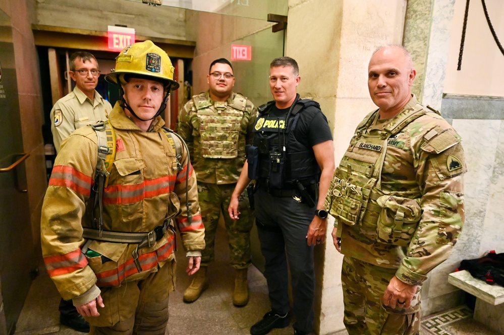 D.C. National Guardsmen join U.S. Park Police for 9/11 memorial stair climb at Washington Monument