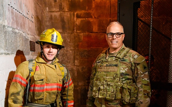 D.C. National Guardsmen join U.S. Park Police for 9/11 memorial stair climb at Washington Monument