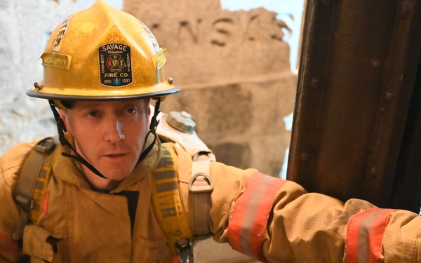 D.C. National Guardsmen join U.S. Park Police for 9/11 memorial stair climb at Washington Monument