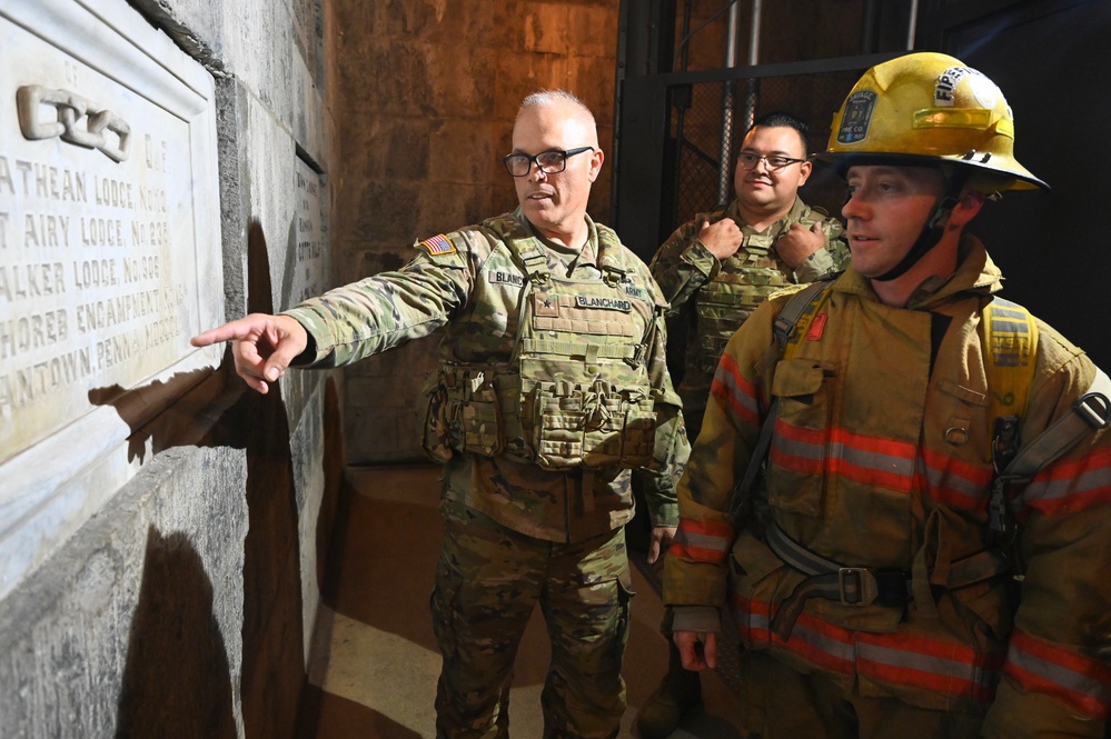 D.C. National Guardsmen join U.S. Park Police for 9/11 memorial stair climb at Washington Monument