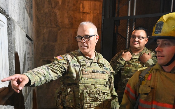 D.C. National Guardsmen join U.S. Park Police for 9/11 memorial stair climb at Washington Monument