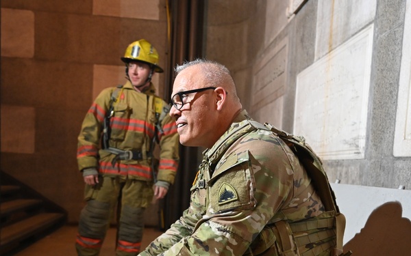 D.C. National Guardsmen join U.S. Park Police for 9/11 memorial stair climb at Washington Monument