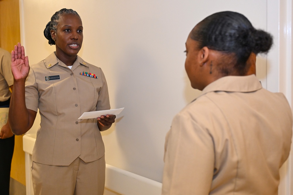 Re-enlistment ceremony at NH Jacksonville