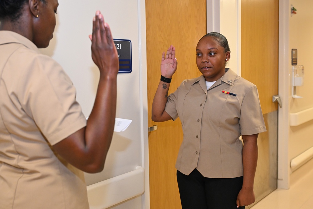 Re-enlistment ceremony at NH Jacksonville