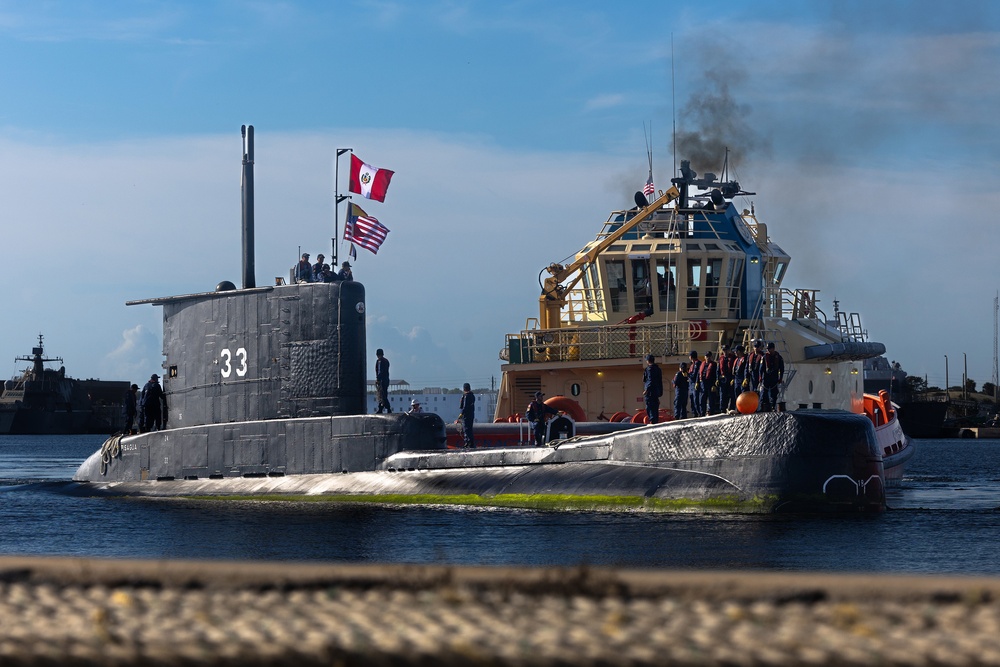 The BAP Pisagua (SS-33) Arrives at Naval Station Mayport Ahead of UNITAS 2025